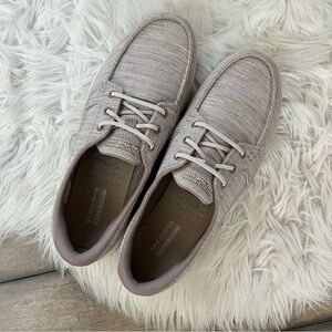 NEW Skechers Gray Flats Versatile Loafers